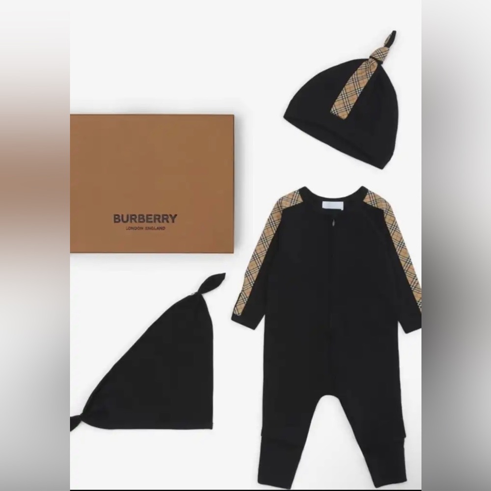 COPY - Baby Burberry outfit